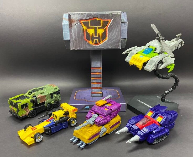 Transformers Wreck’n Rule G2 Leadfoot & Masterdominus WithExclusive Wreckers Hammer Image  (3 of 28)